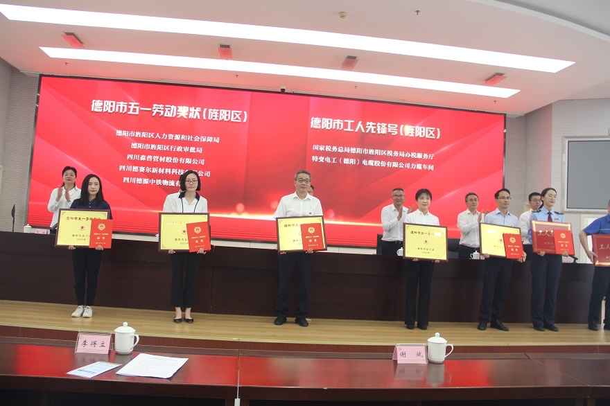 1653525773753858.jpg 33.jpg